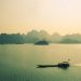 Phân tích tùy bút Người lái đò Sông Đà
