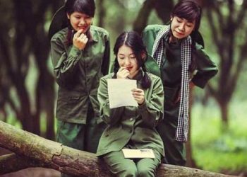 Tìm hiểu những nét chung và những nét riêng của ba nhân vật cô gái thanh niên xung phong trong truyện ngắn “Những ngôi sao xa xôi”.