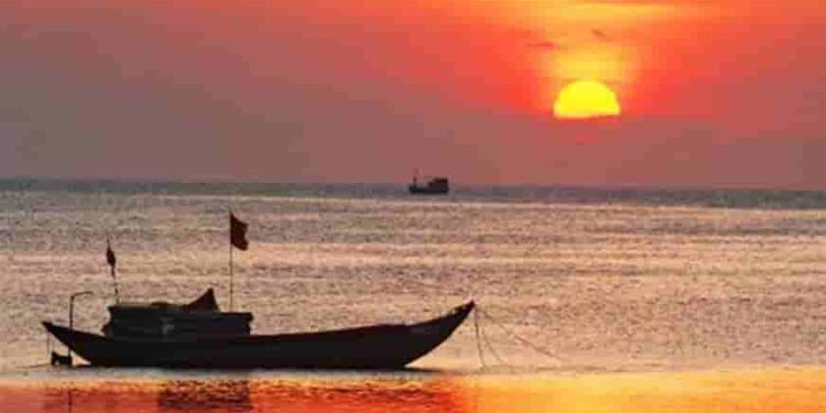 Sự giao thoa giữa cảm hứng về thiên nhiên, vũ trụ và cảm hứng về lao động