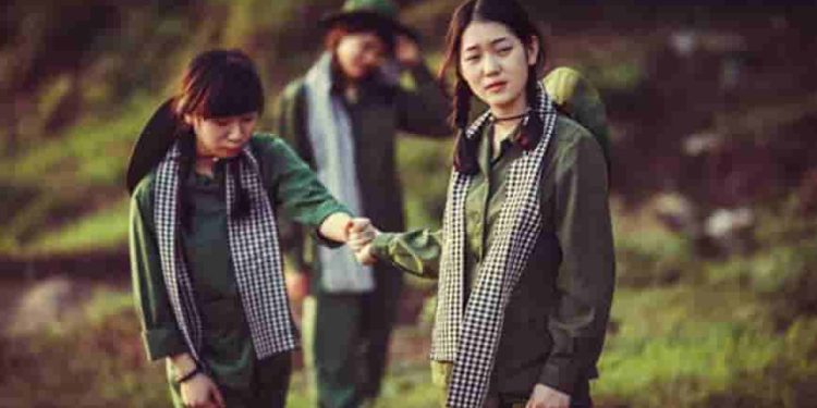 Cảm nhận vẻ đẹp của các cô gái thanh niên xung phong qua hai đoạn trích "Những ngôi sao xa xôi"