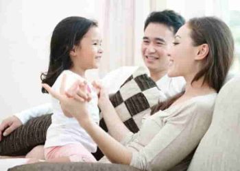 NLXH bàn về "Việc bày tỏ tình cảm của con cái đối với cha mẹ có thể được thể hiện bằng nhiều cách khác nhau nhưng là một việc rất cần thiết."