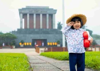 Thơ hay không chỉ chân thật, sâu sắc trong cảm xúc mà còn sáng tạo trong những hình ảnh biểu hiện