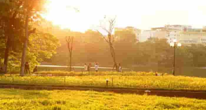 Phân tích sáu câu thơ đầu bài “Chiều thu quê hương” - Huy Cận (đoạn văn 200 chữ)