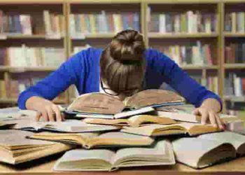 Là học sinh, em nghĩ làm thế nào để vượt qua căng thẳng và áp lực học tập?